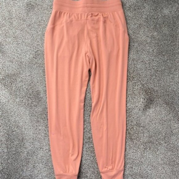 LULULEMON Ready to Rulu High-Rise Joggers 7/8 length Pink Savannah Sz 8 - Picture 10 of 13